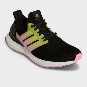 New - adidas UltraBoost 5.0 DNA 'Black Beam Pink'
Trainer Women's - Size 9